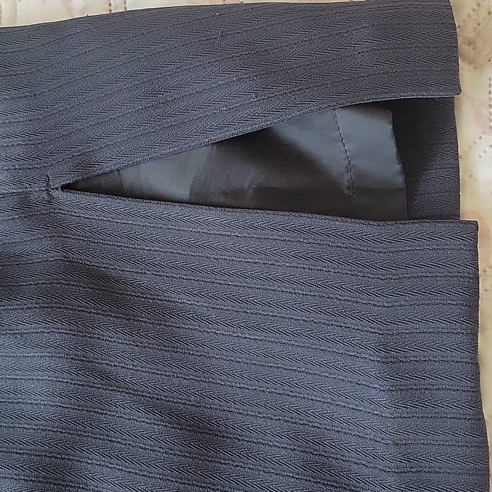 Larry Levine Dark Blue Pencil Skirt - Picture 4 of 9